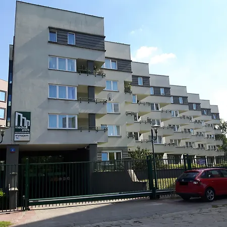 Apartmanhotel Media Park 3*