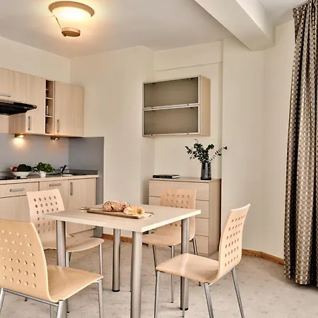 Apartmanhotel Media Park 3*