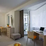 아파트호텔 Media Park 4*