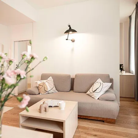 Media Park Apart Otel Varşova