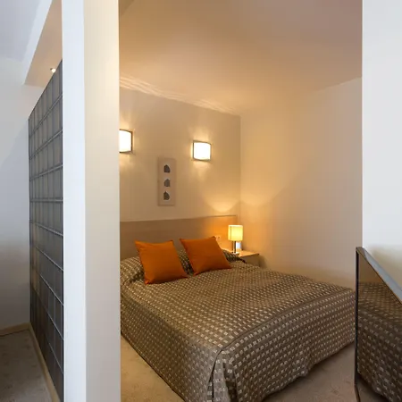 Apartahotel Media Park 4*