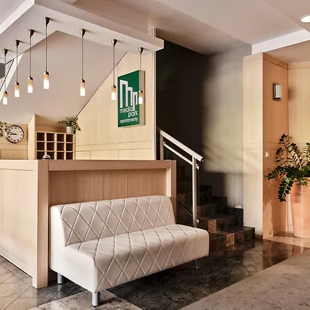 Media Park Apartahotel Varsovia