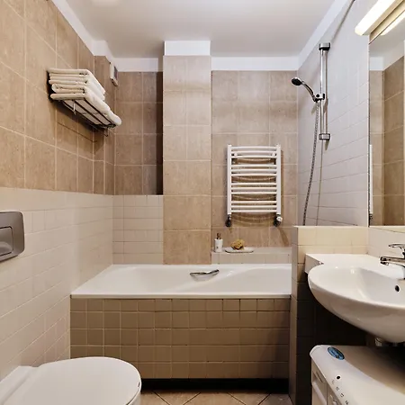 Apartahotel Media Park 4*