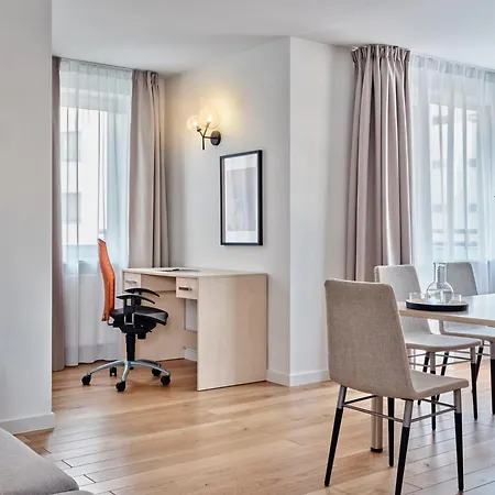 Aparthotel Media Park