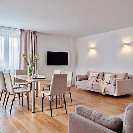 Media Park Ξενοδοχείο με διαμερίσματα 4*