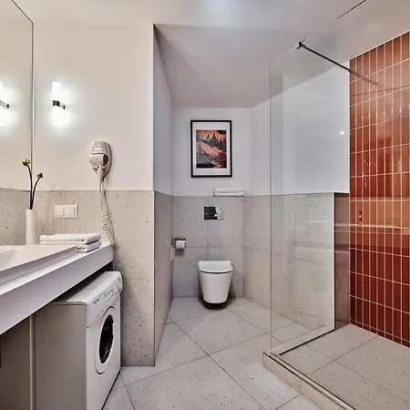 Media Park Aparthotel Warsaw