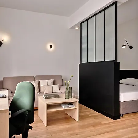 Ξενοδοχείο με διαμερίσματα Media Park 4*