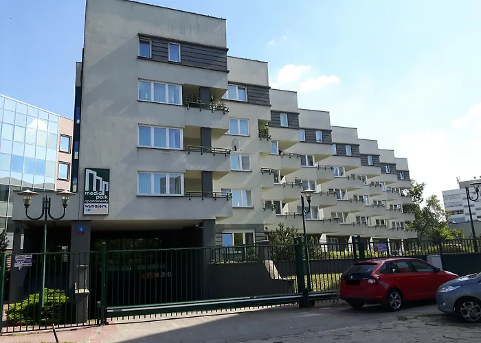 Aparthotel Media Park 4*