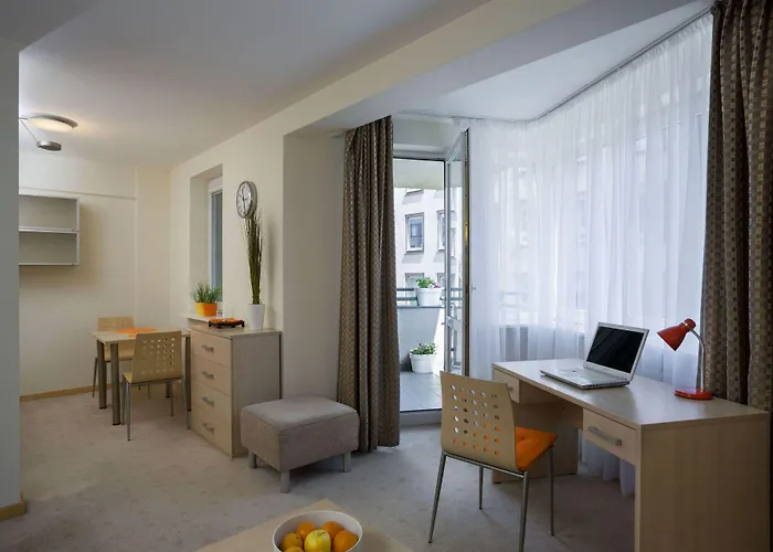 Aparthotel Media Park 4*