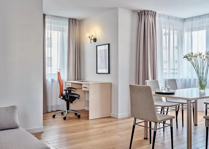 Aparthotel Media Park