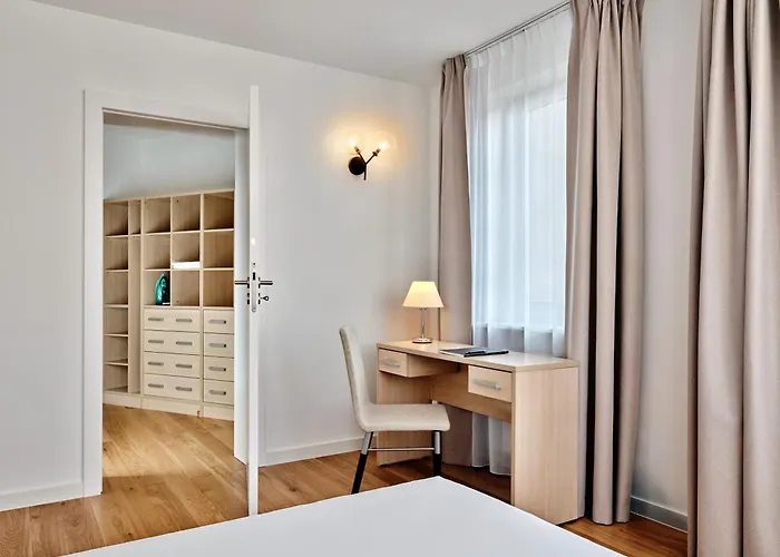 Aparthotel Media Park 4*