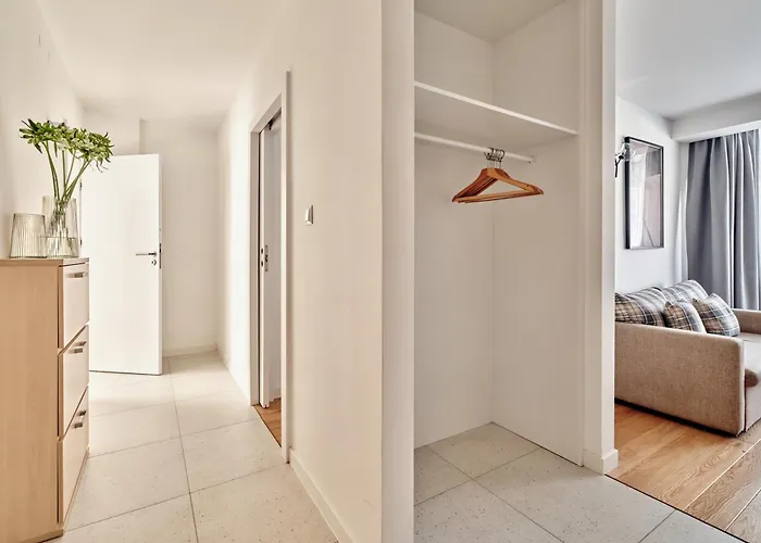 Media Park Aparthotel 4*