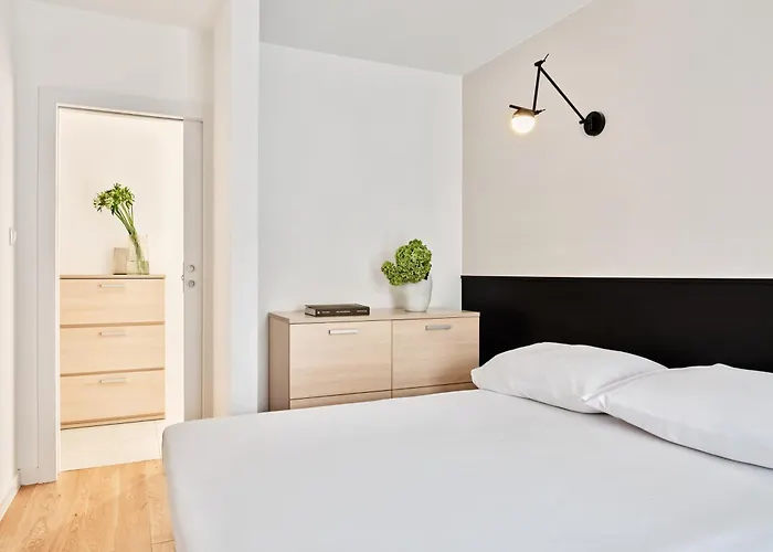 Media Park Aparthotel Warsaw