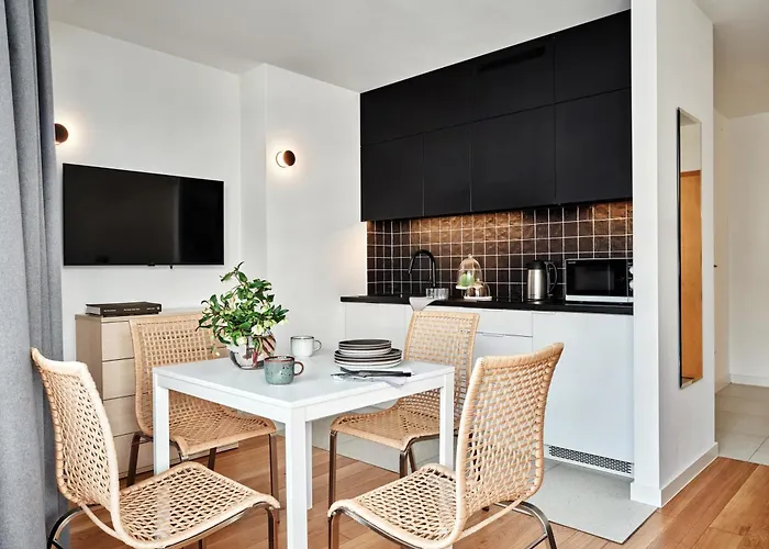 Media Park Aparthotel 4*