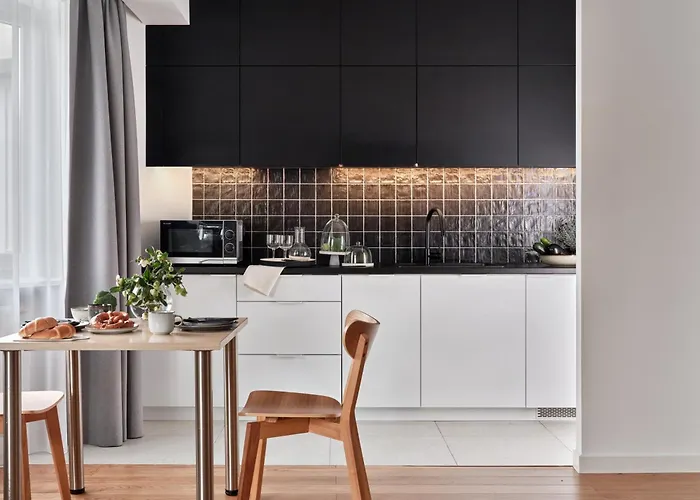 Media Park Aparthotel 4*