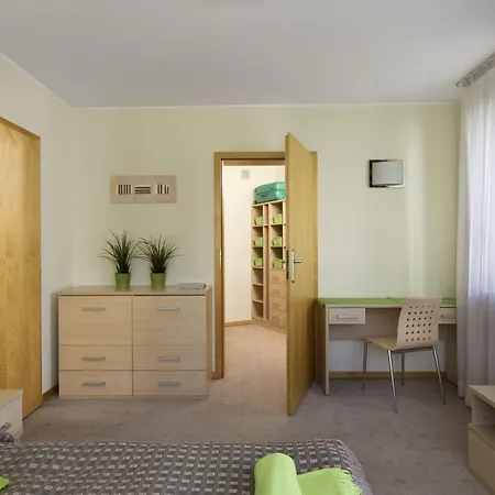 Media Park 4* Varsovia